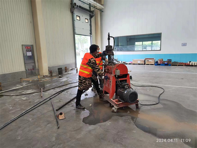 崇明厂房地面下沉塌陷注浆加固施工